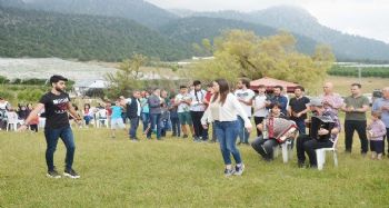 Yüzlerce Çerkes, yaz şenliğinde buluşup atalarını andı
