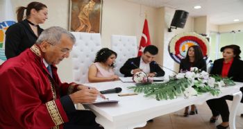 2016 YILINDA BİN 310 ÇİFT NİKAH MASASINA OTURDU