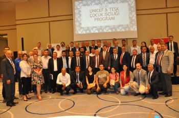 DİNÇER: YOKSULLUĞU ÇÖZEMEZSEK ÇOCUK İŞÇİLİĞİNİ DE ÇÖZEMEYİZ