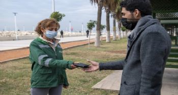 Temizlik personeli bulduğu 20 bin lirayı sahibine ulaştırdı