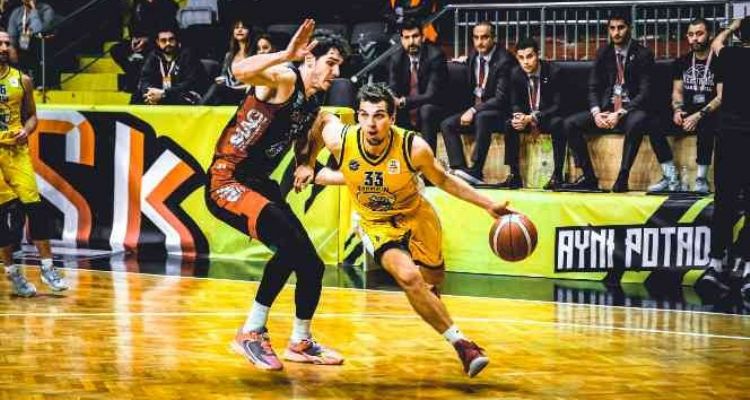 Mersin Büyükşehir Basket evinde galip geldi