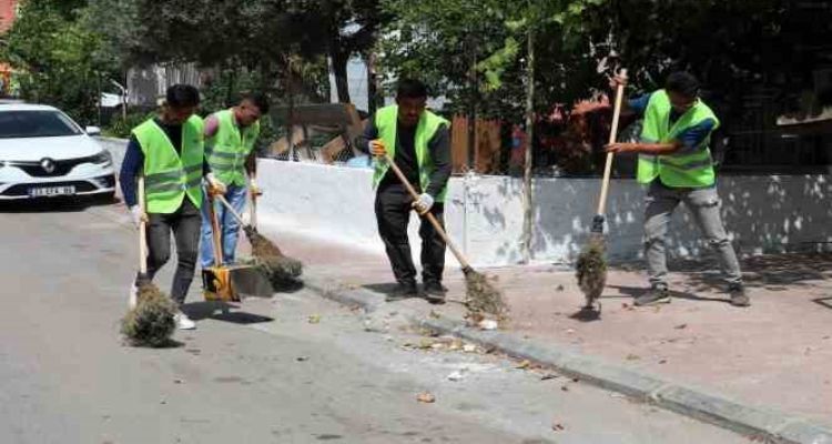 Toroslar'da 'temizlik' mesaisi