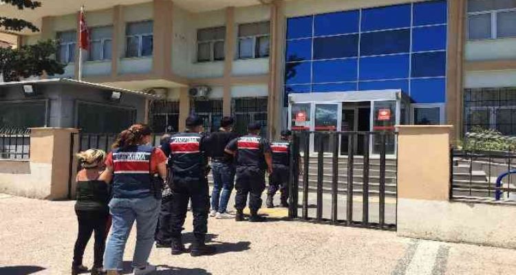 Mersin'de fuhuş operasyonu: 4 gözaltı