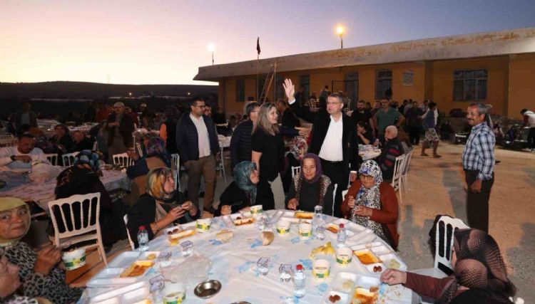 Silifke Belediye Başkanı Turgut, Atakentlilerle bir araya geldi
