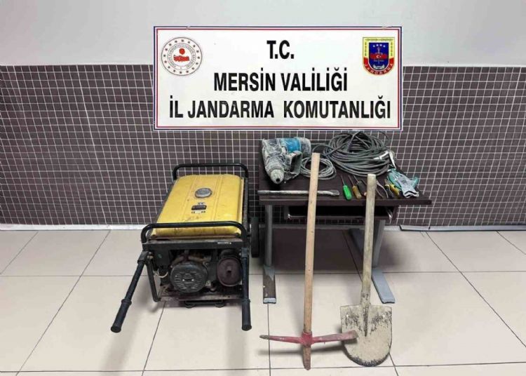Mersin’de izinsiz kazı yapan 5 şüpheli suçüstü yakalandı