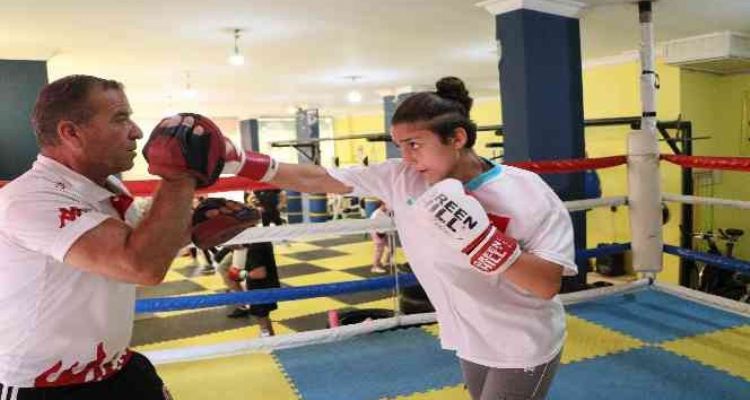 Avrupa şampiyonu ‘demir yumruk’ Buse'nin hedefi olimpiyat şampiyonluğu