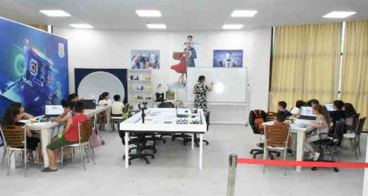Tarsus'ta çocuklar bilimle buluşuyor