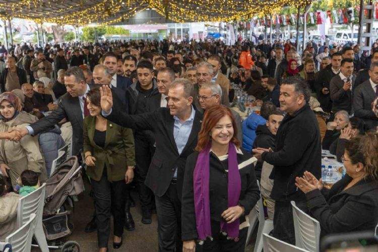 Erdemli’de birlik sofrası: Seçer’den ‘Parlayan yıldız Türkiye’ vurgusu