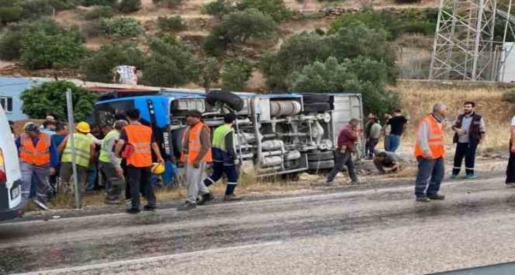 İşçileri taşıyan servis devrildi: 8 yaralı