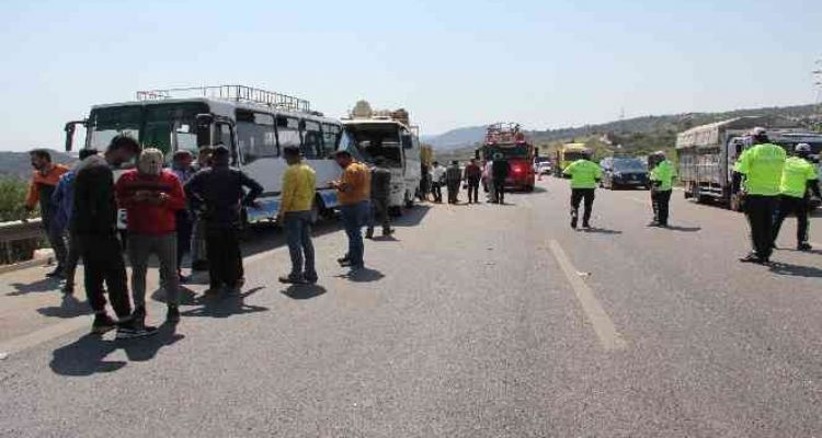 Mersin'de otobanda zincirleme kaza: 1'i ağır 7 yaralı