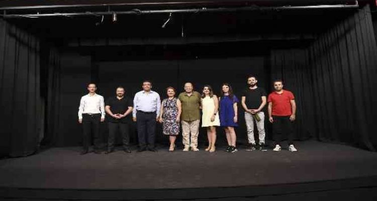 Mersin Şehir Tiyatrosu 14 Ekim'de perdelerini açıyor