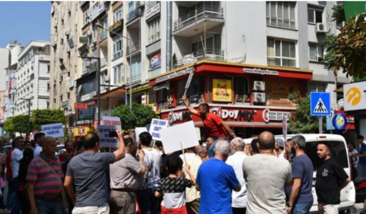Mersin çarşı esnafı dükkanlarının yıkılmasını istemiyor