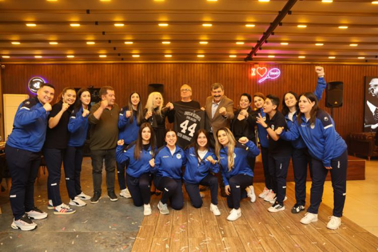  BAŞKAN YILDIZ: KADIN SPORCULARIMIZLA GURUR DUYUYORUZ