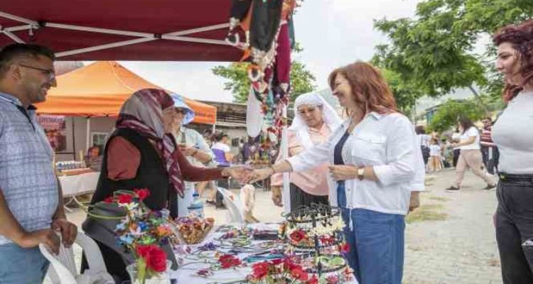 Kadınlar, Mersin Büyükşehir'in destekleriyle üretmeye devam ediyor