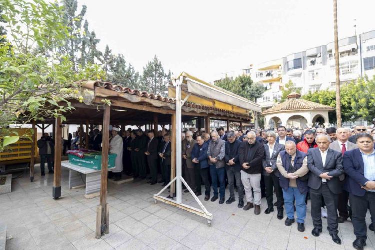 Eski milli boksör Hacı Bayram Birinci, Mersin’de son yolculuğuna uğurlandı