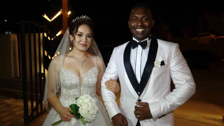 Mersin’e Tanzanyalı damat