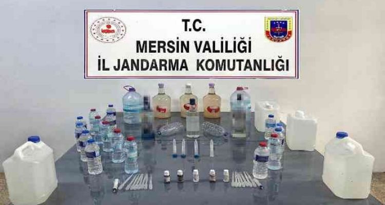 Mersin'de 53 litre sahte içki ele geçirildi: 2 gözaltı