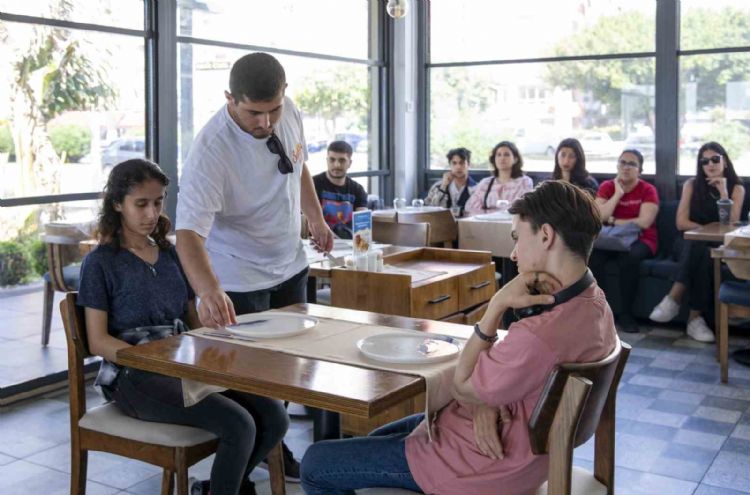 Mersin’de gençler ‘Mertuseg Projesi’ ile turizm sektörüne hazırlanıyor