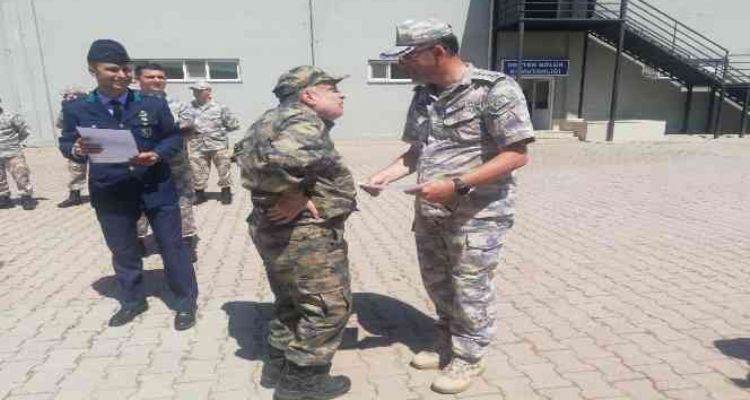 Dezavantajlı gençler temsili askerlik yaptı, yemin edip, teskere aldı