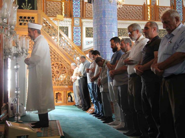 Mersin’de hayatını kaybeden Filistinliler için gıyabı cenaze namazı kılındı