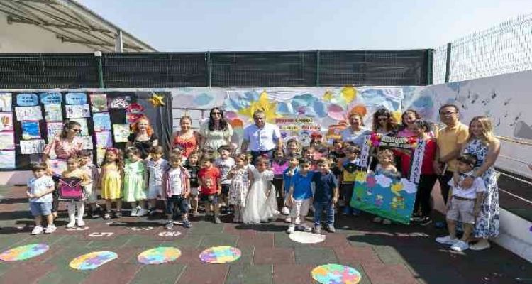 Mersin Büyükşehir Belediyesinin kreşlerinde minikler karne heyecanı yaşadı