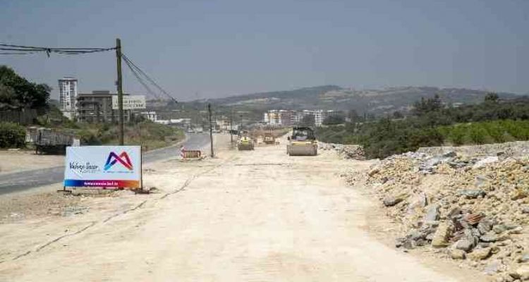 Tarsus'ta yol çalışmaları devam ediyor
