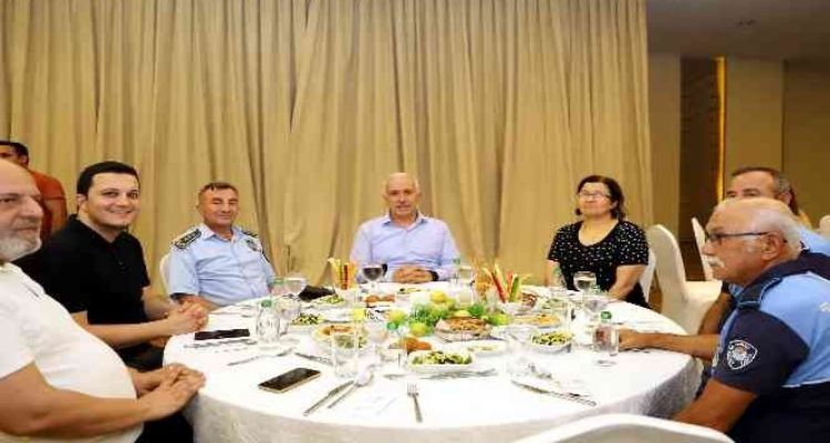 Başkan Gültak, zabıta ekipleriyle bir araya geldi