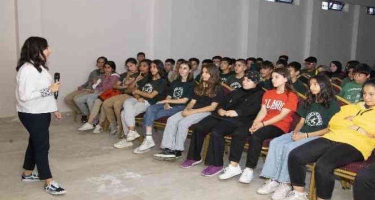 Mersin'de okullara rehberlik desteği