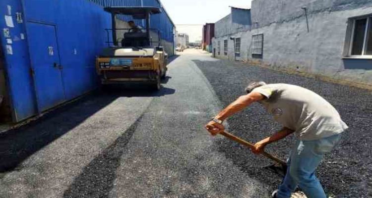 Akdeniz'de yol açma ve yenileme çalışmaları sürüyor