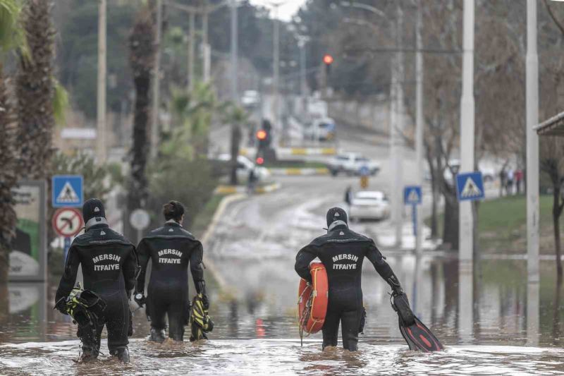 Mersin’de itfaiye yılın ilk yarısında 8 bin 37 vakaya koştu