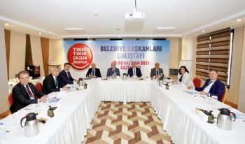 CHP’Lİ BELEDİYE BAŞKANLARI GAZİANTEP’TE BİR ARAYA GELDİ