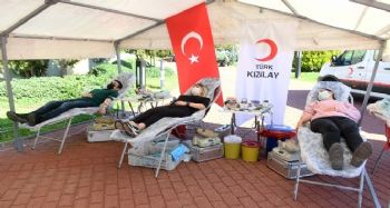 Yenişehir belediyesi personelinden kan ve kök hürce bağışı