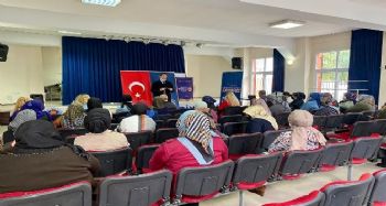 Akdeniz Belediyesinde kadınlara yönelik eğitim seminerleri sürüyor