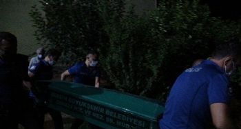 Yaşlı kadın asansör altında kalarak can verdi