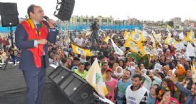 TARSUS'TA NEVRUZ SÖNÜK GEÇTİ