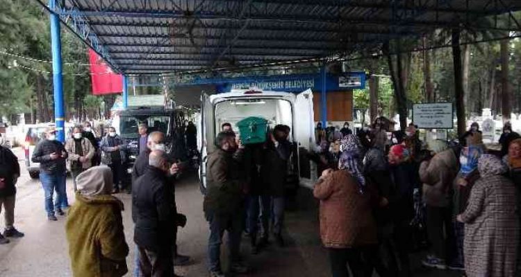 Başkan Gültak, engelli kediyi misafir etti