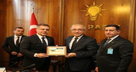LÜTFİ ELVAN, MERSİN GİAD ONUR ÜYESİ OLDU