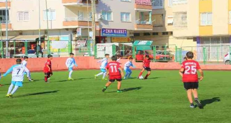 3 Ocak Mersin'in Kurtuluşu Minikler Futbol Turnuvası devam ediyor