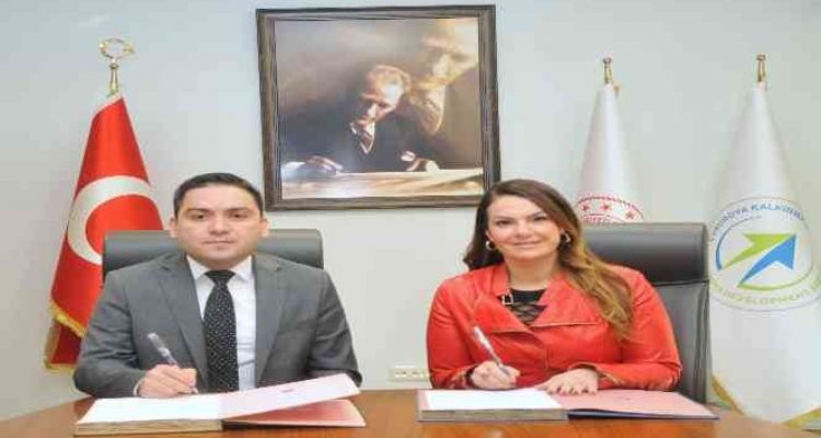 Tarsus'ta kerebiç tatlısına talep attı