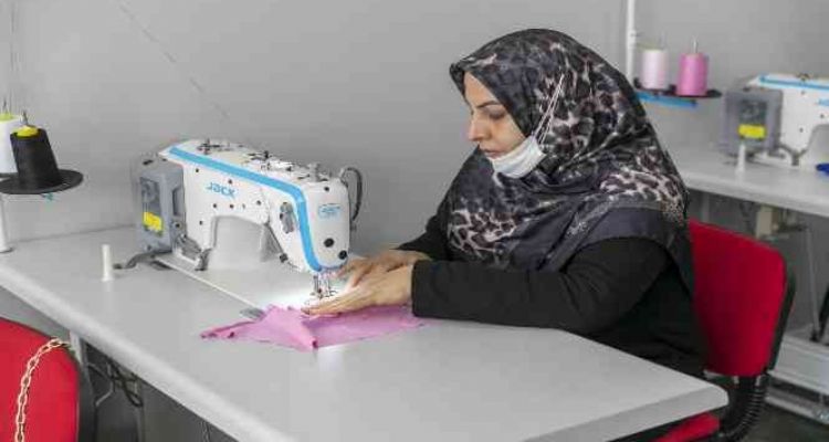 MERCEK'te dikiş kursu başladı