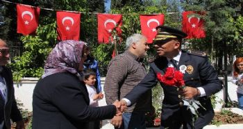 MERSİN POLİSİNDEN ŞEHİTLİK ZİYARETİ
