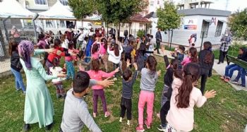 ‘Bir Tutam Mutluluk’ projesi ile çocukların yüzü gülüyor