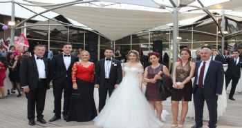 ÖZCÖMERT VE GİLAN AİLELERİNİN MUTLU GÜNÜ