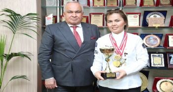 Şampiyon aşçıdan Başkan Tollu'ya ziyaret