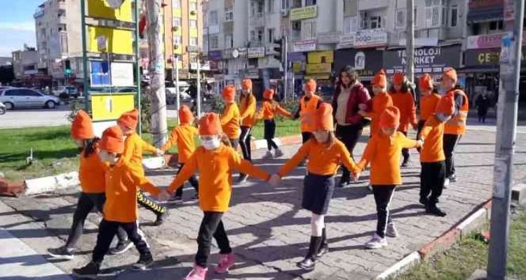 500 öğrenci "Gayemiz İyilik" hareketini başlattı