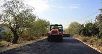 Mersin'de yol çalışması sürüyor