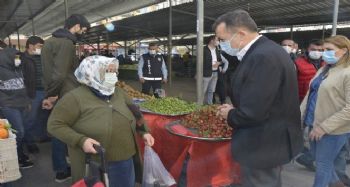 Başkan Özyiğit, mahallelerde vatandaşların taleplerini dinliyor