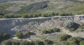 Mersin'de heyelan bölgesi havadan görüntülendi