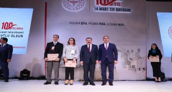 MERSİN'DE YILIN HEKİMLERİ BELLİ OLDU