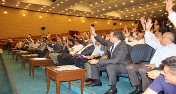 Borçlanma yetkisi yeniden komisyona gönderildi